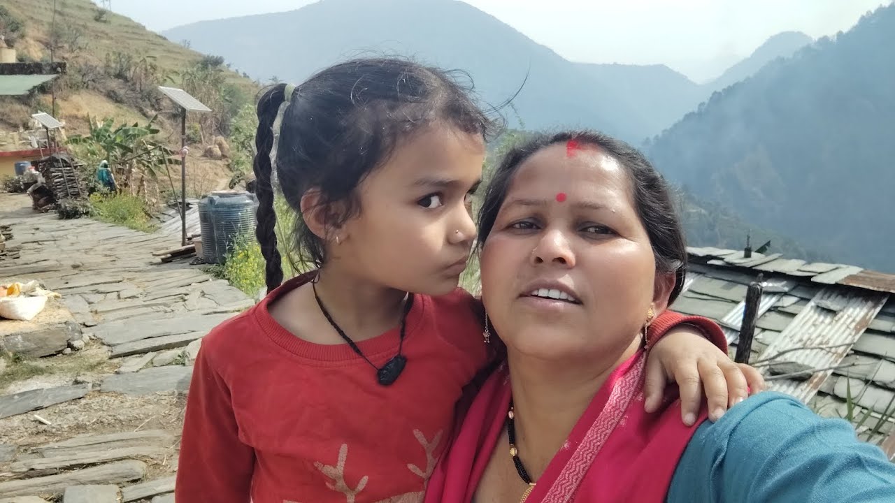 गाँव में जो भी रिवाज होते हैं उसे सामुहिक रुप से निभाते हैं❤💦 🙏