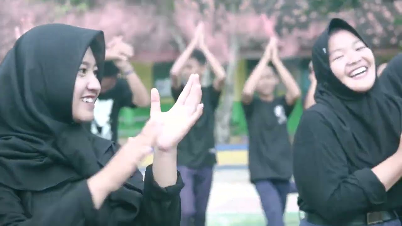 LAST CEREMONY ANGKATAN 24 SMPN 2 KALIREJO||TERBARU