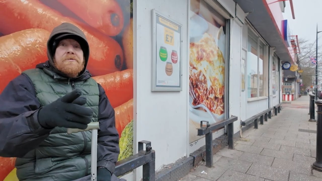 #manchester #reality #vlog #streetwalk The  Harsh Reality and Decay of Manchester..Today...Harpurhey
