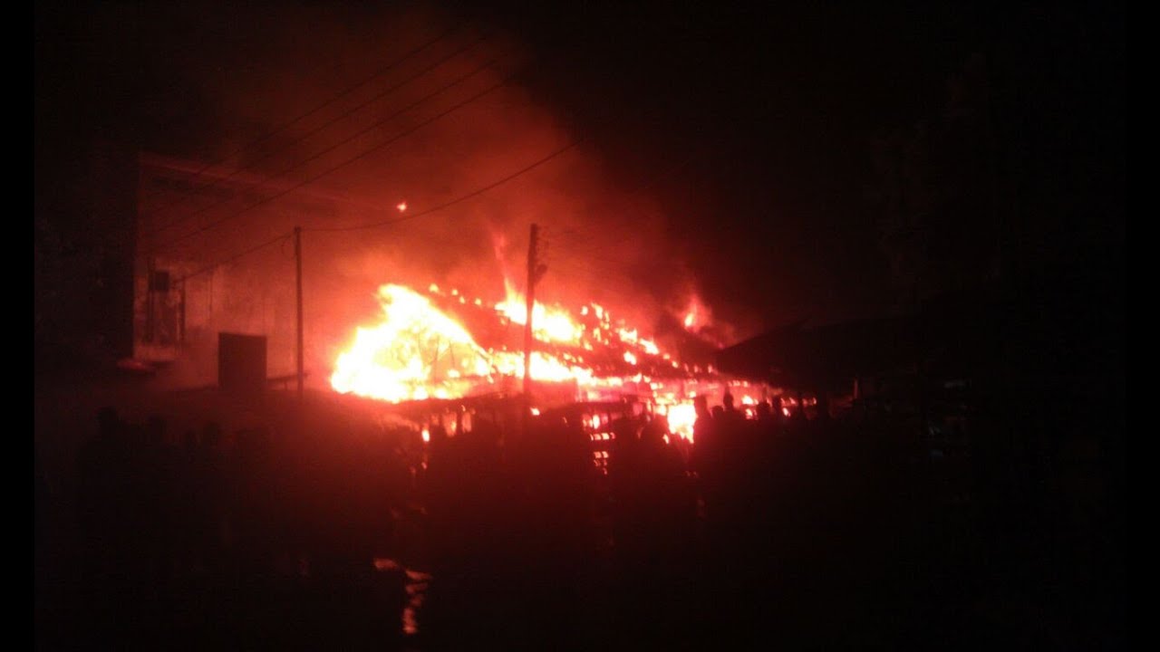 Breaking!!! Achimota-Ofankor stretch of the Accra-Kumasi highway burn!ng