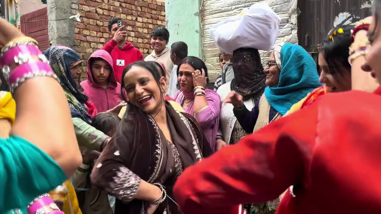 Bhaat part 2 #youtubevlog #trending #viral #dance #kirtirathi #funnydance #vlog 