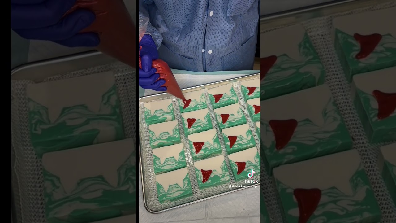 Meowy Christmas Soap Cutting & Soap Frosting #coldprocessedsoap #soapmaking #soap #soapcutting