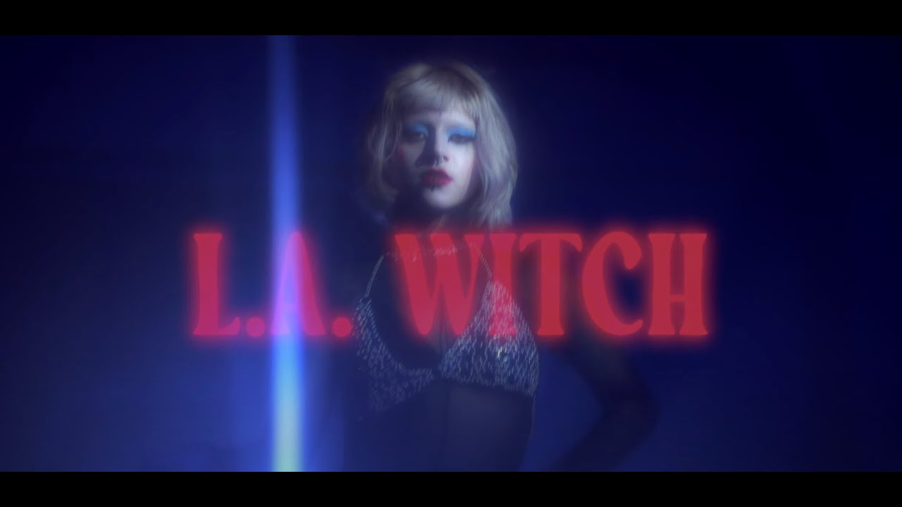 L.A. WITCH - THE LINES (OFFICIAL VIDEO) 
