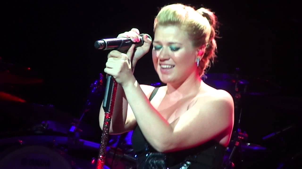 Kelly Clarkson - 