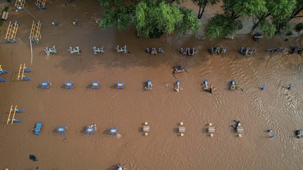 Beijing Floods Kill 30 Over 80000 Evacuated As Northern China Battles Torrential Rains