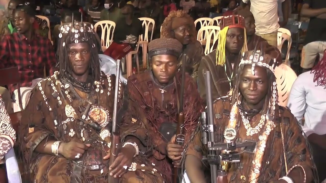 Yoro Sidibe face Madani TaLL sur Festival donso Ngoni