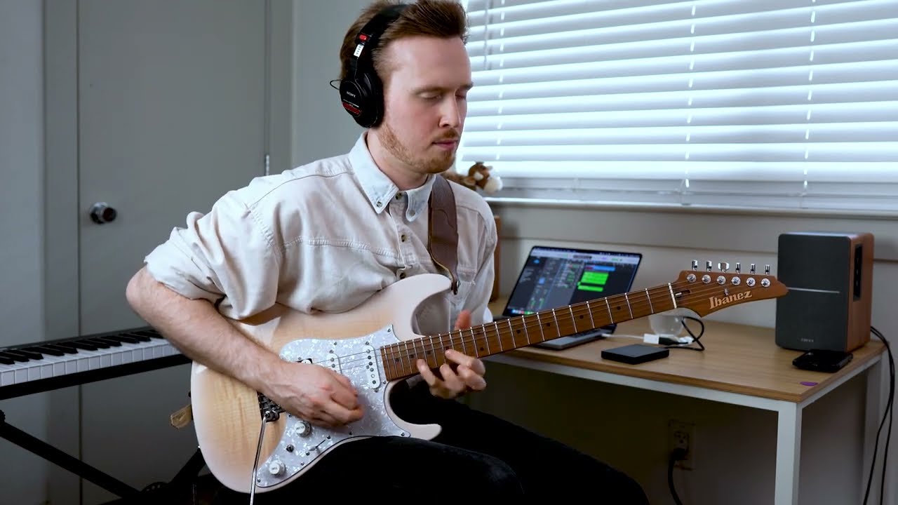 Soloing Over 2 Chords (Ibanez AZ2204F)