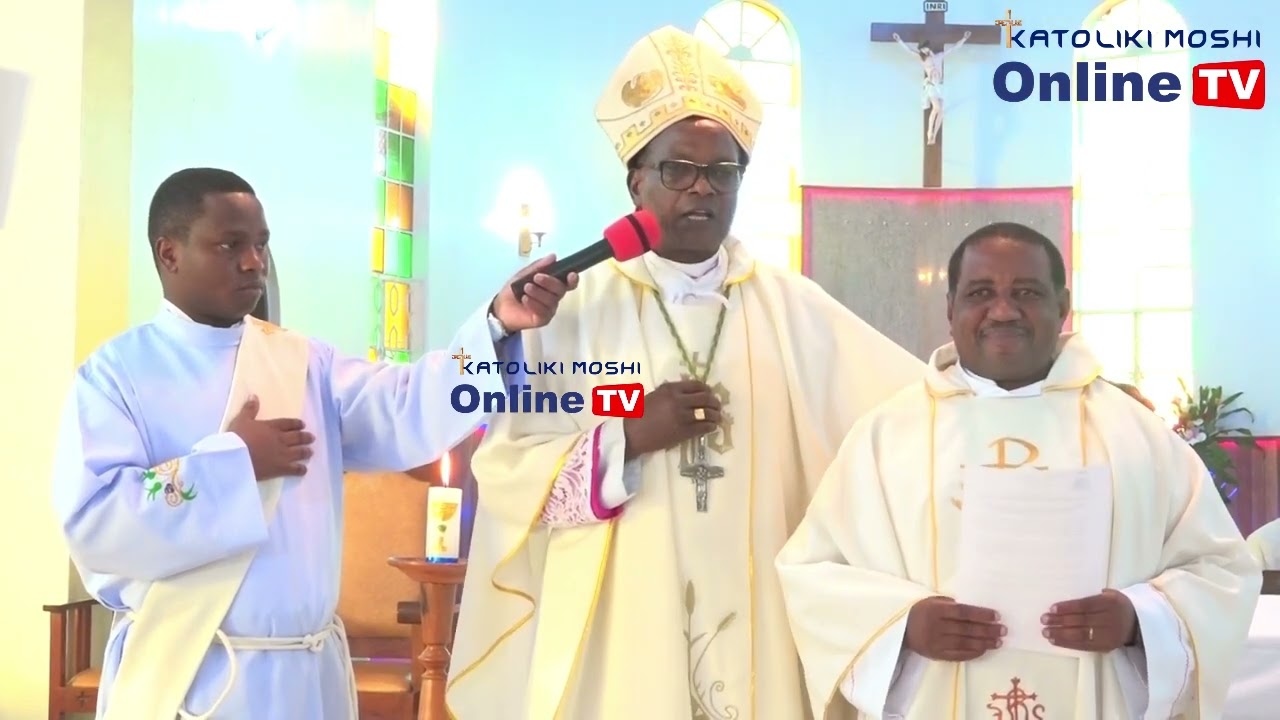 TAZAMA ASKOFU MINDE AMSIMIKA PADRE EVANCE MAVUMILIO KUWA PAROKO WA PAROKIA YA MOYO WA YESU-MAUA