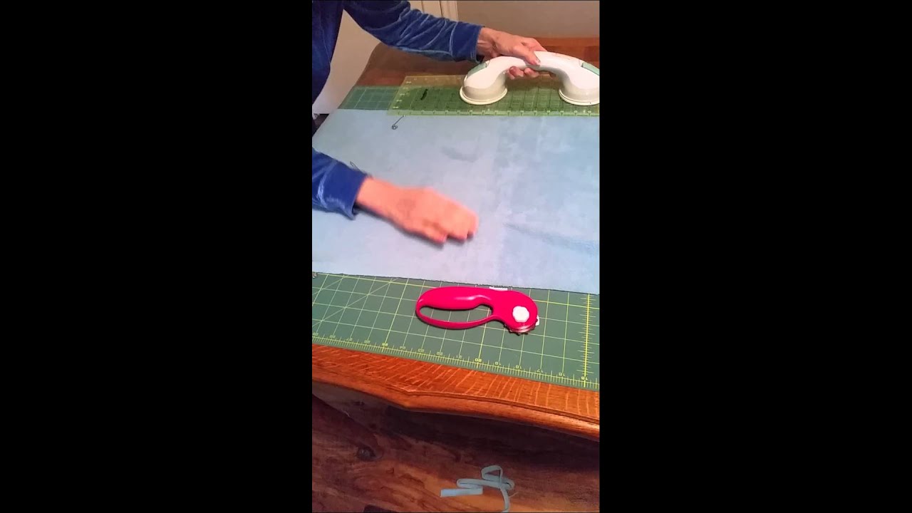 Creating a crochet - edged fleece blanket