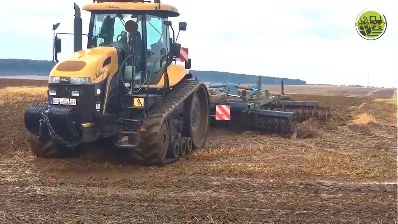 Gülle einarbeiten • Bodenbearbeitung • Tillage • CAT Challenger • Scheibenegge