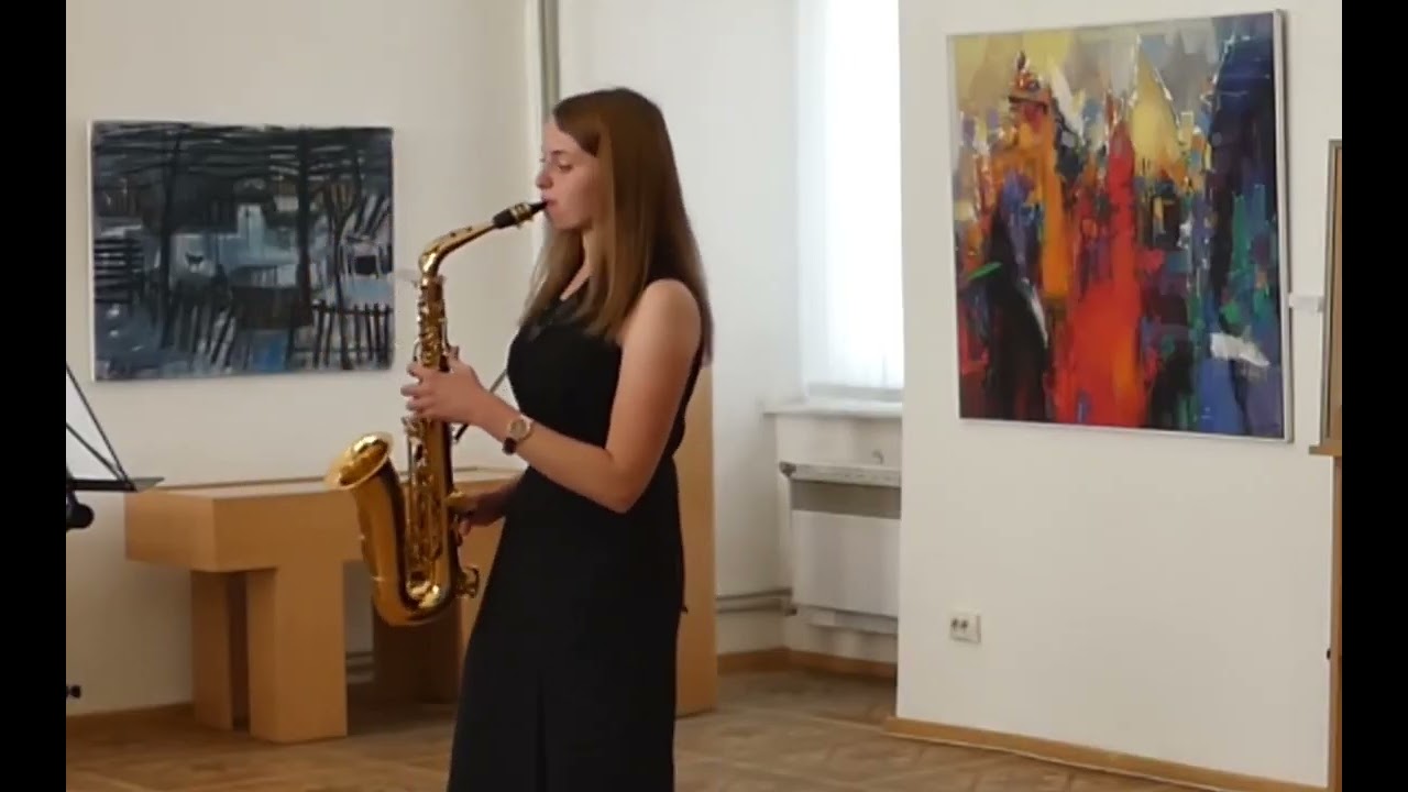 Astor Piazzolla - Verano Porteño (saxophone Sandra Motyl )