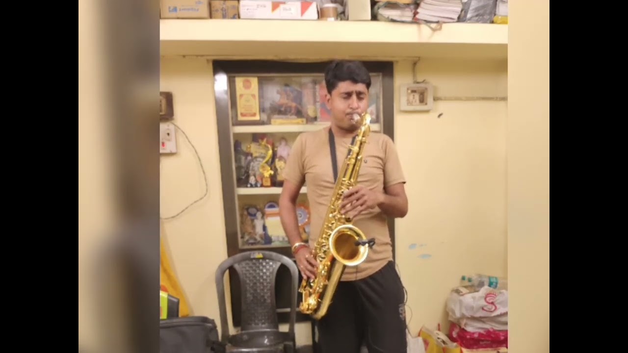 #ApnaDesh Duniya Mein Logon Ko #Instrumental Tenor Sax Cover 🎷
