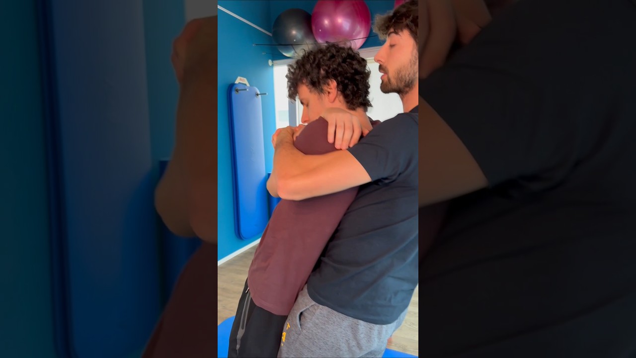Una tecnica semplice e sicura per scrocchiare un vostro amico! #fisioterapia #osteopatia