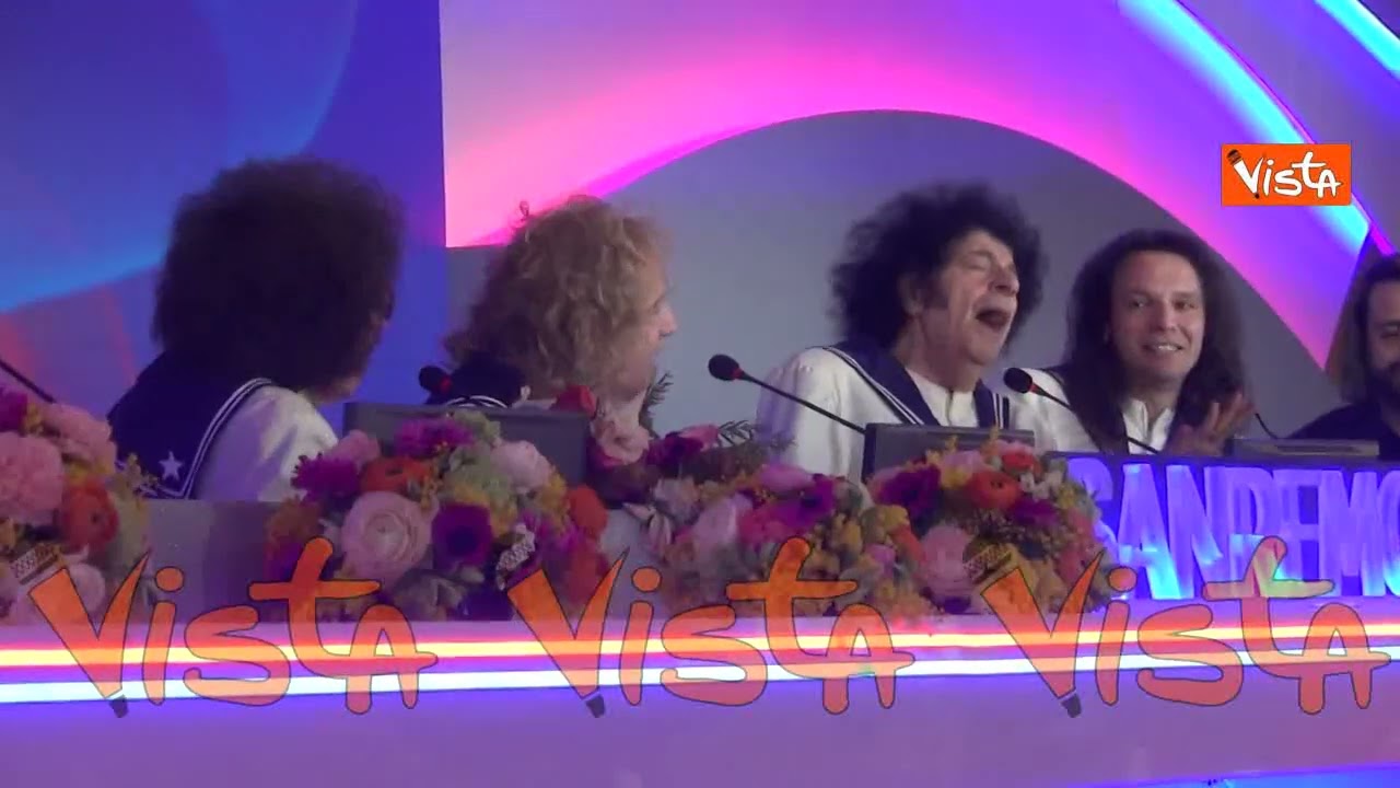 I Cugini di Campagna cantano i loro grandi successi durante la conferenza di Sanremo 2023