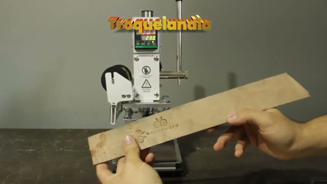 ¡Probando 4 máquinas para hacer Hot Stamping!