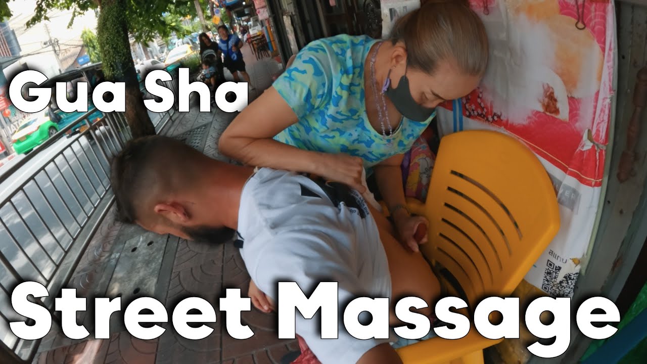 I got an INTENSE STREET MASSAGE in Bangkok 🇹🇭