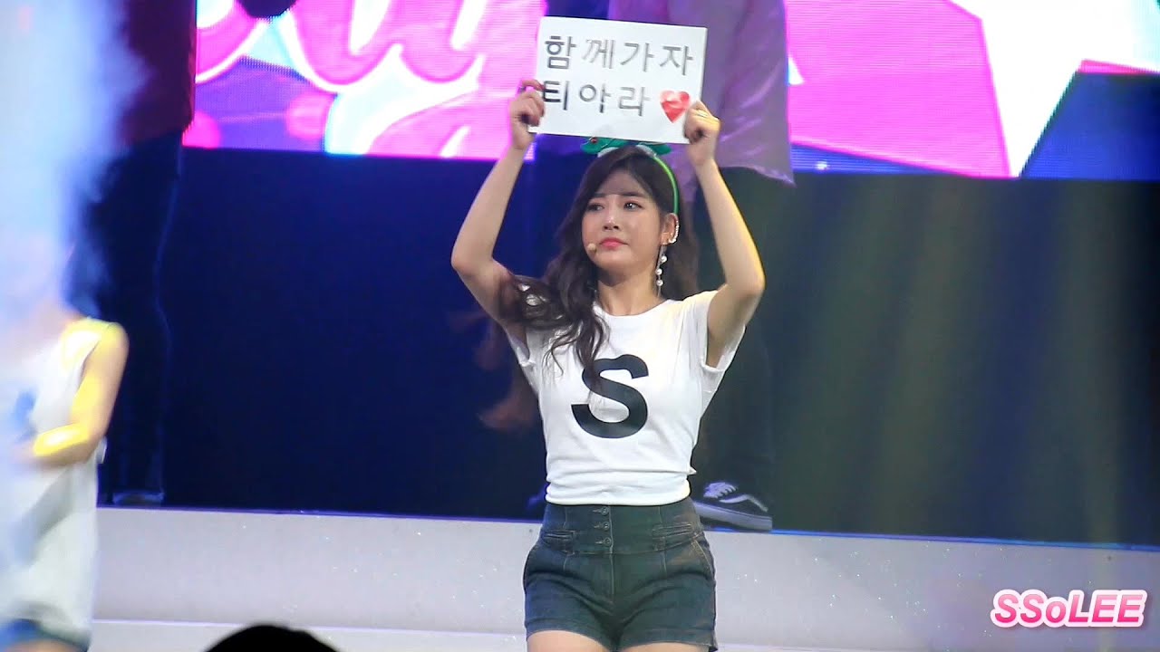 [Fancam] 141225 티아라 (소연, Soyeon, T-ARA) - 20. 롤리폴리 (Roly Poly) @ 7pm By SSoLEE
