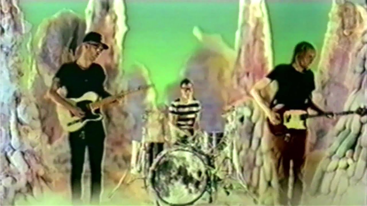 Male Bonding - Weird Feelings [OFFICIAL VIDEO]