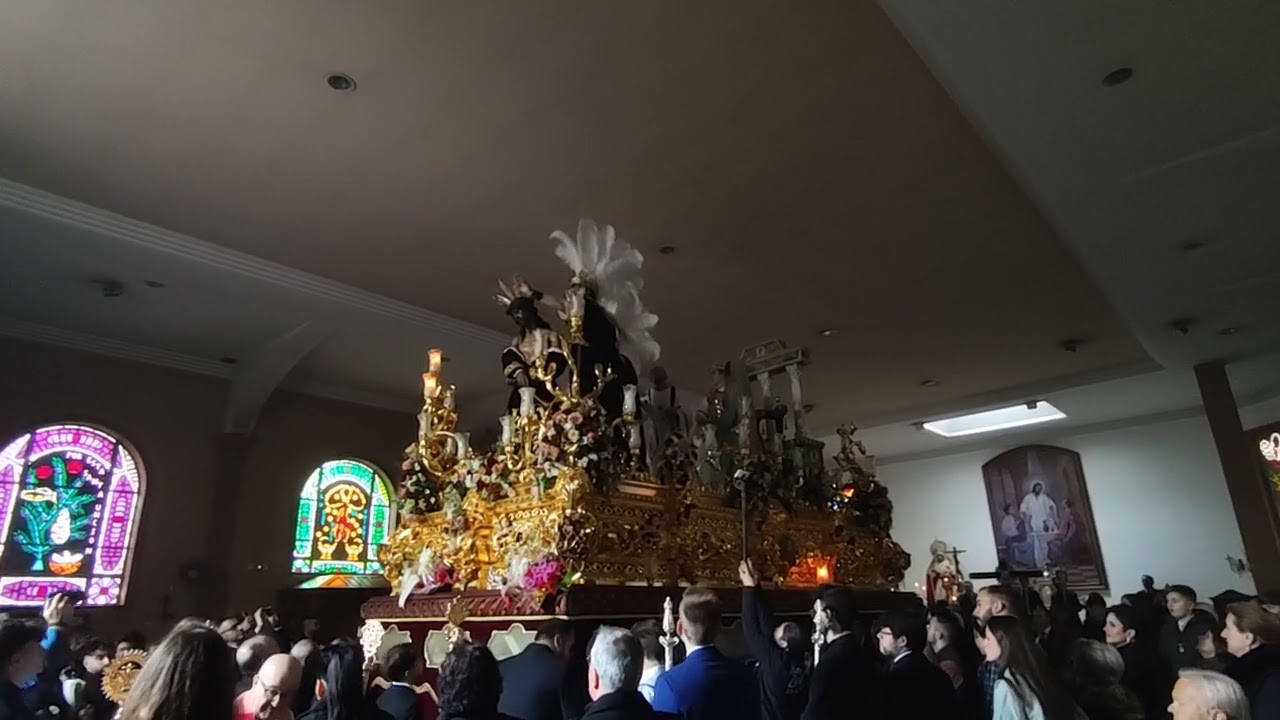 Procesión extraordinaria de la Hermandad de la Sentencia de Úbeda. Entrada del misterio.