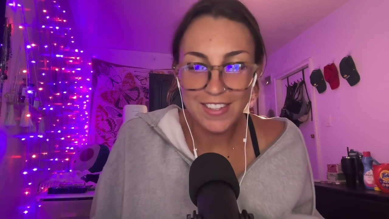 Episode #11 - what she said about embarrassment, small dick energy and taylor swift