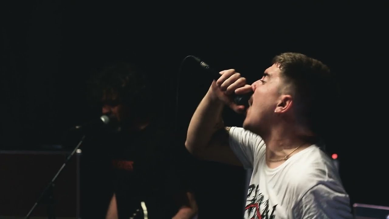 Ezpalak "Lokalean Zuzenean" - Boterearen dantza ft Gorka Urbizu (Live).