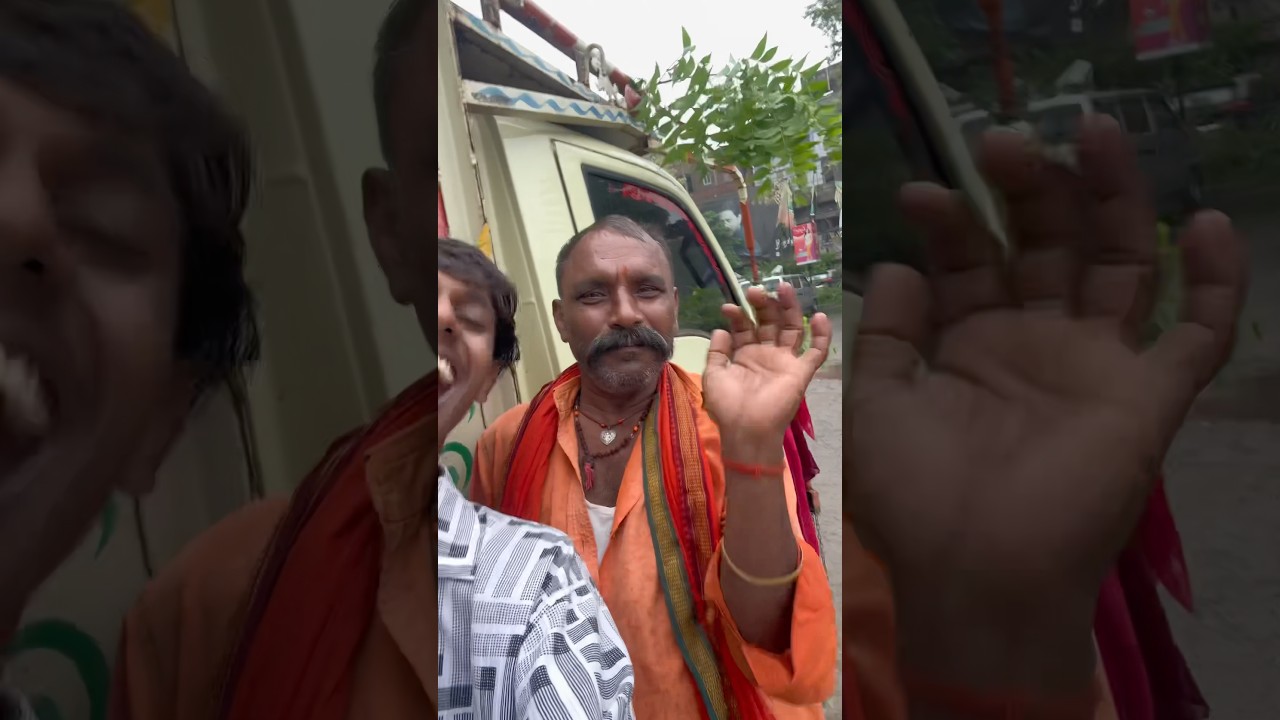 घोंप घोंप 😂#prankshort #trendingpranks #newvideos2025 #viral @golu_prank #prank