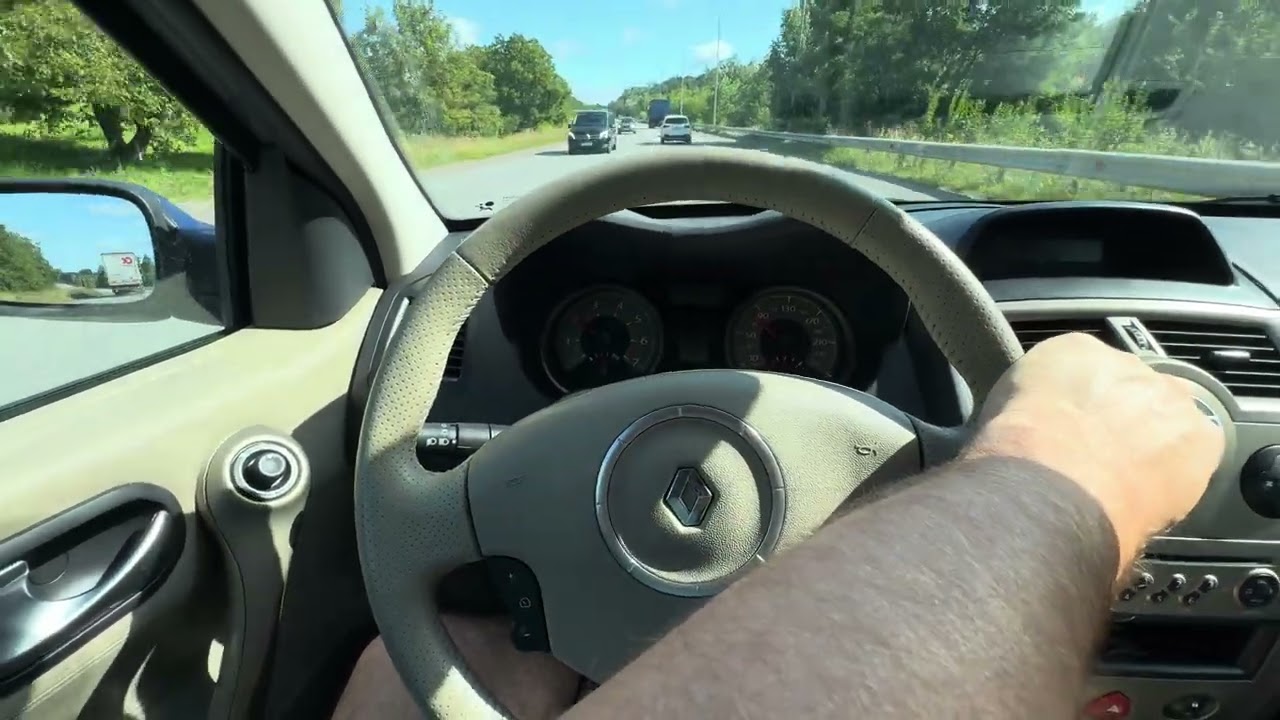 Renault Megan 2 ! 1.6 Бензин Чи 2.0 Бензин?