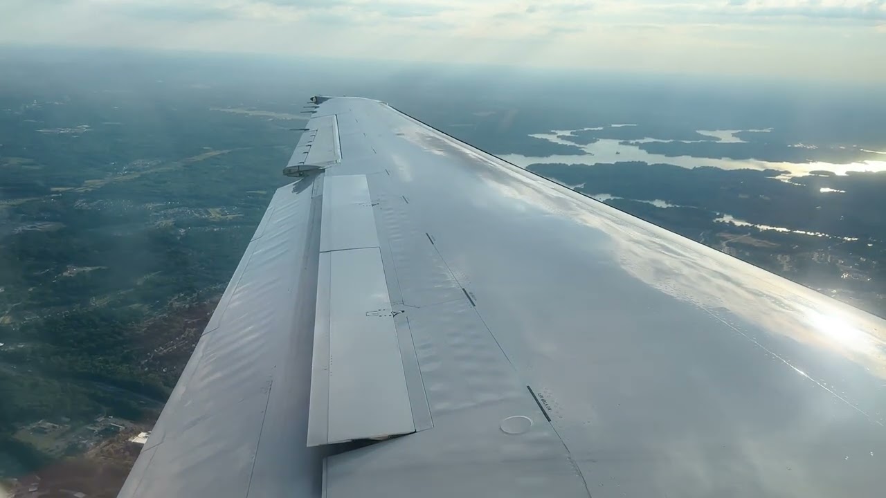 Delta Airlines Boeing 717-2BD [N940AT] On Point Landing Charlotte CLT