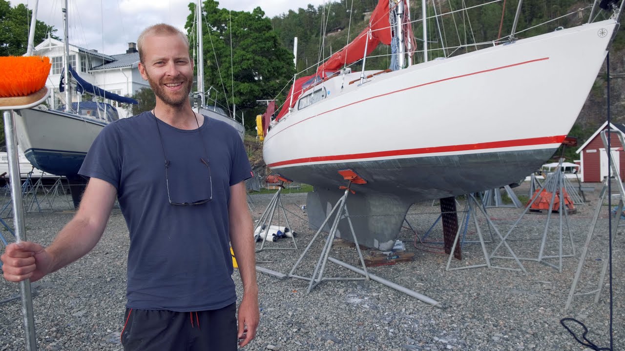 How I learned to love sailing + Sailboat tour (Albin Vega 27)