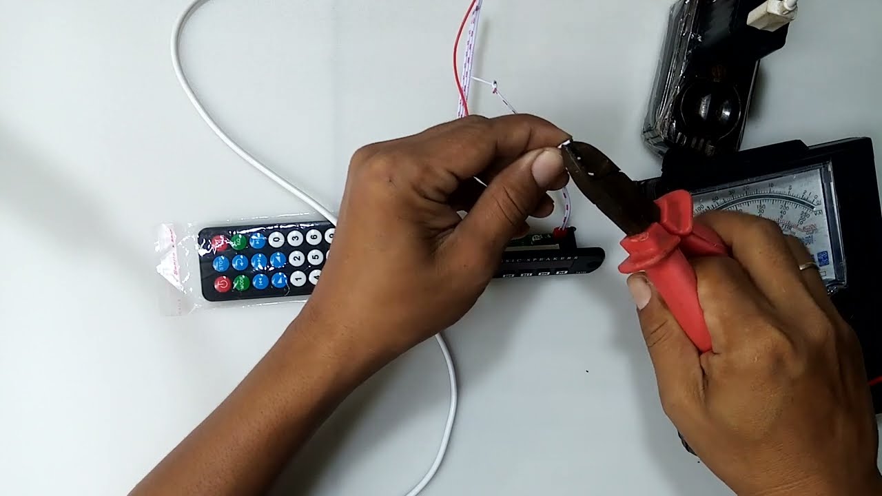 HOW TO TEST 5V 12 VOLTS CAR BLUETOOTH 5 U MP3 DECODER BOARD WITH REMOTE CONTROL FM RADIO