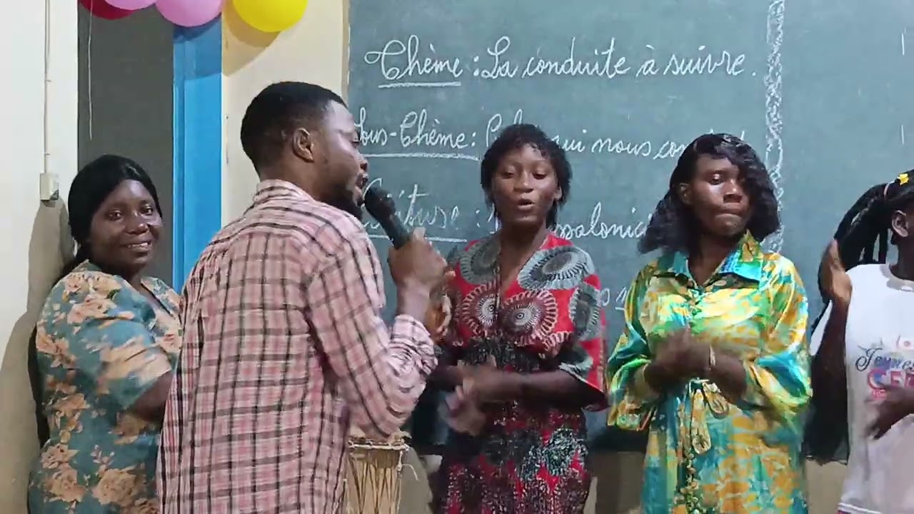 RÉVEILLON 2025-2026. PRESTATION DE L'ÉCODIM (2 ÈME PARTIE ) ET DE LA CHORALE. A. TAB. P/N.