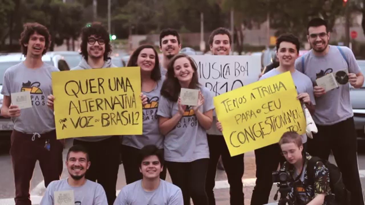 Rodovia do Parque vs. A Voz do Brasil