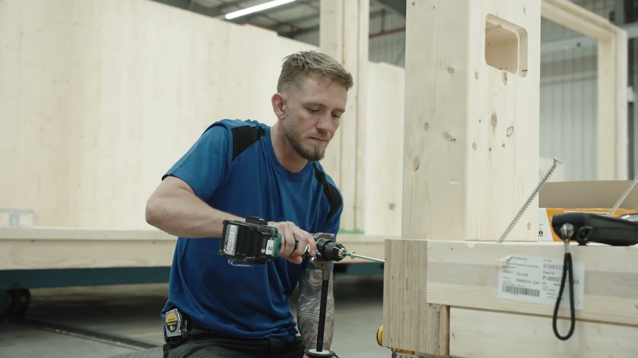 Een kijkje in onze Fabriek van Houten Gebouwen