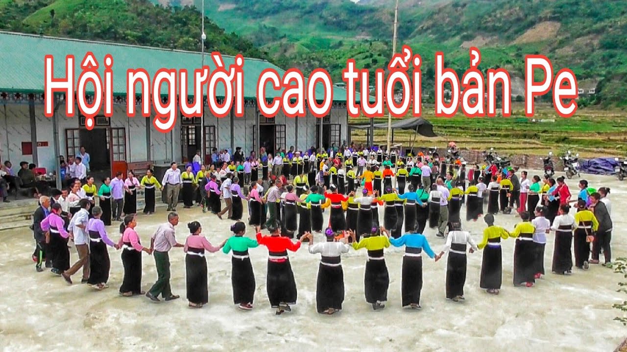 Vòng xòe hội người cao tuổi bản Pe tổng kết năm 2024, nhạc dân ca Mường