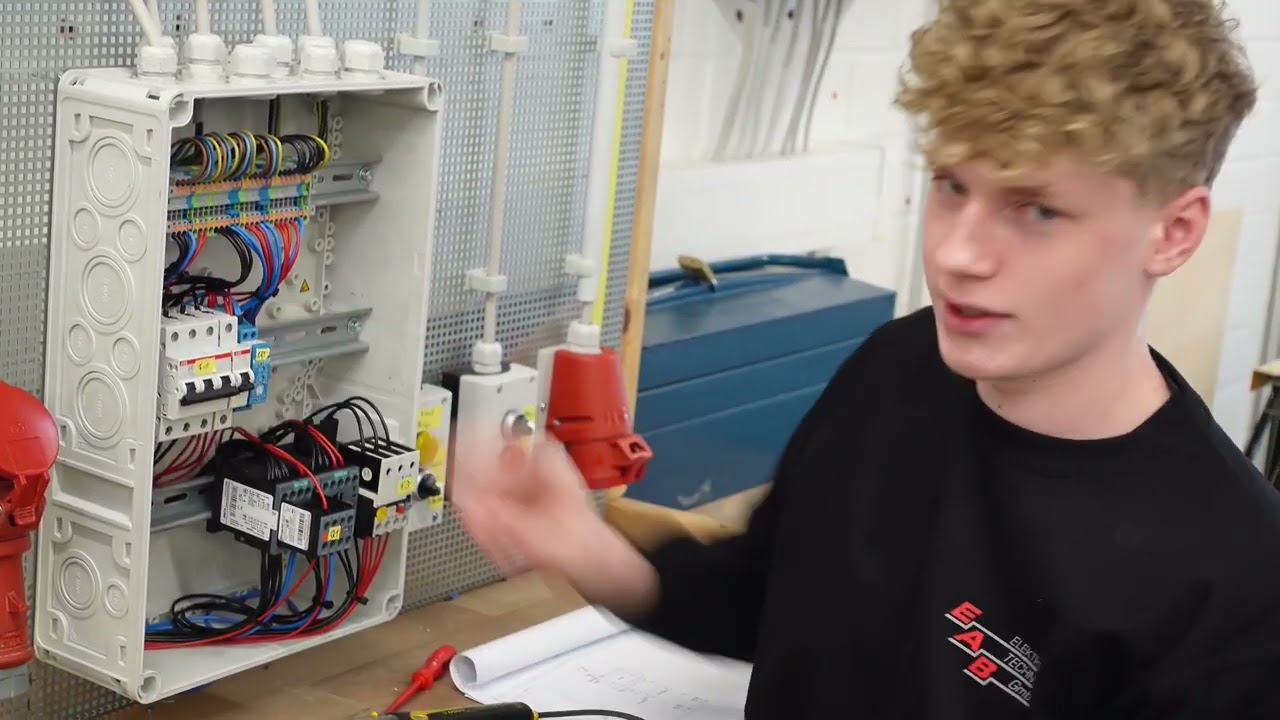 Beruf des Monats - Elektroniker für Automatisierungs- und Systemtechnik -