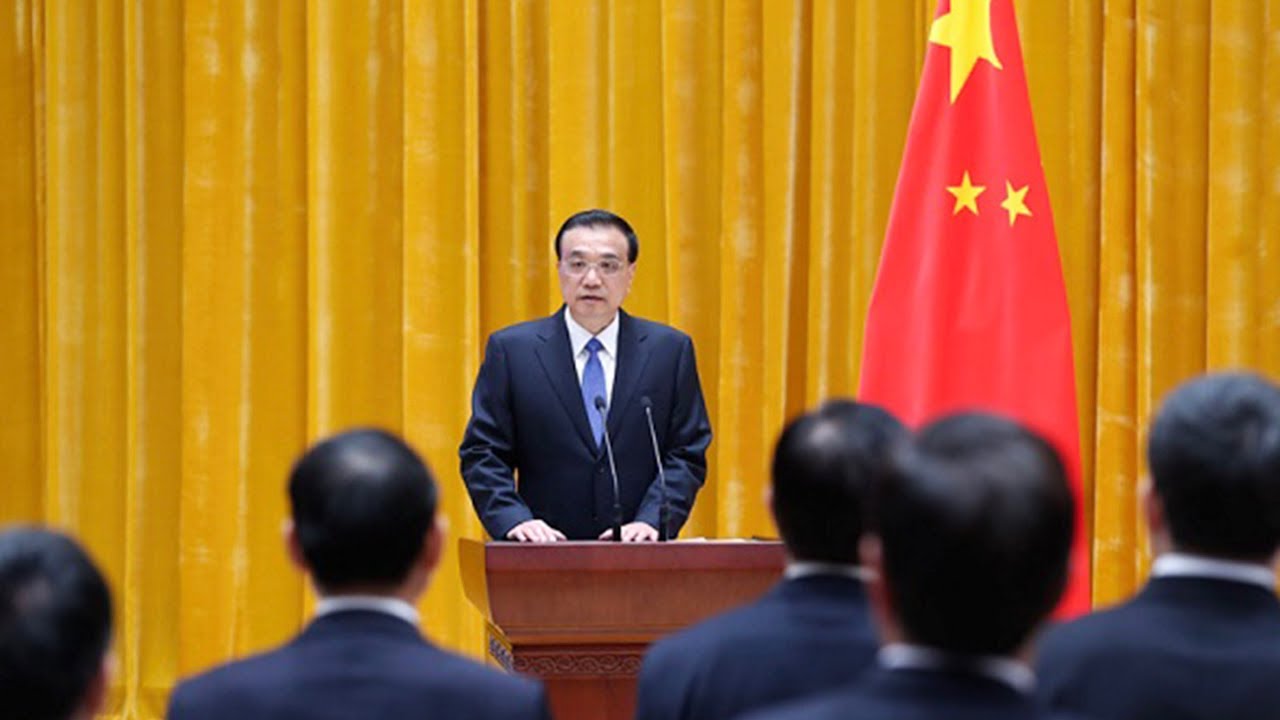 Senior State Council officials pledge allegiance to China's Constitution