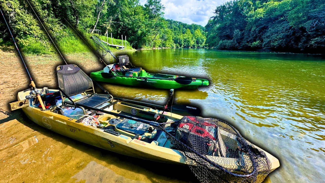 River Kayak Musky Fishing with BIG Baits!!