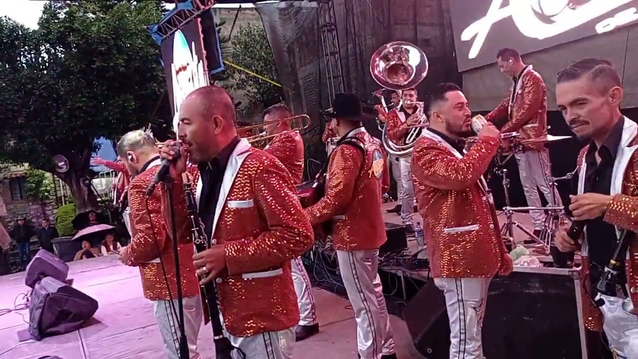 Banda Alteñita de Morelia,El palomito,Cruzando el Rio, Nomás las mujeres quedan