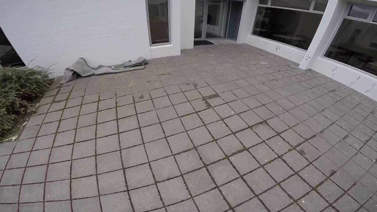 Roof gap