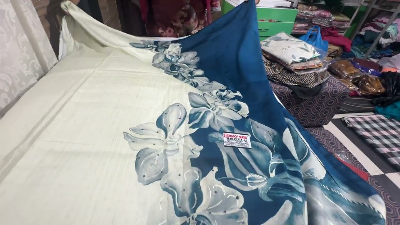 Glacé cotton ke सूटों पर सेल ही सेल 😃(8307829452)