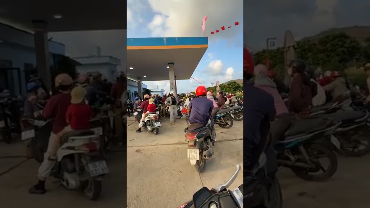 Bà con hải đảo Lý Sơn quê tôi đổ xô nhau đi mua xăng trử vì lo hết xăng |