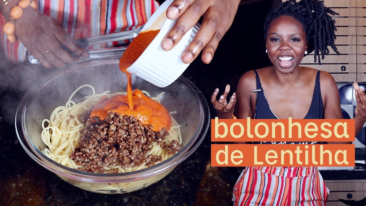 BOLONHESA DE LENTILHA COM MOLHO DE TOMATE CASEIRO DE LAMBER OS BEIÇOS | COZINHANDO COM A GABI