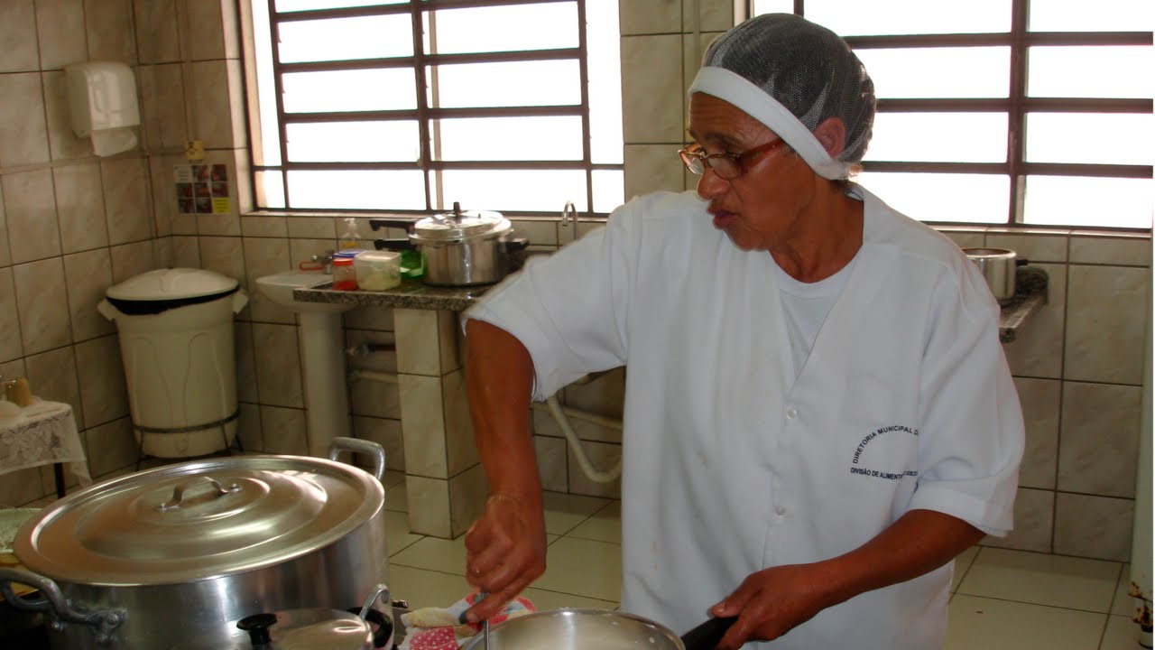 Curso Capacitação para Cozinheira - Merendeira Escolar - Receitas Mais Usadas - Cursos CPT