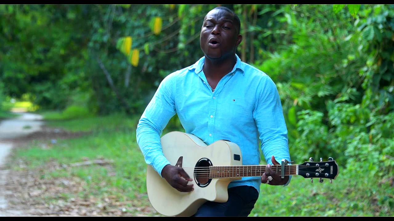 Pinas Emanuel – Het leven gaat niet [official video]