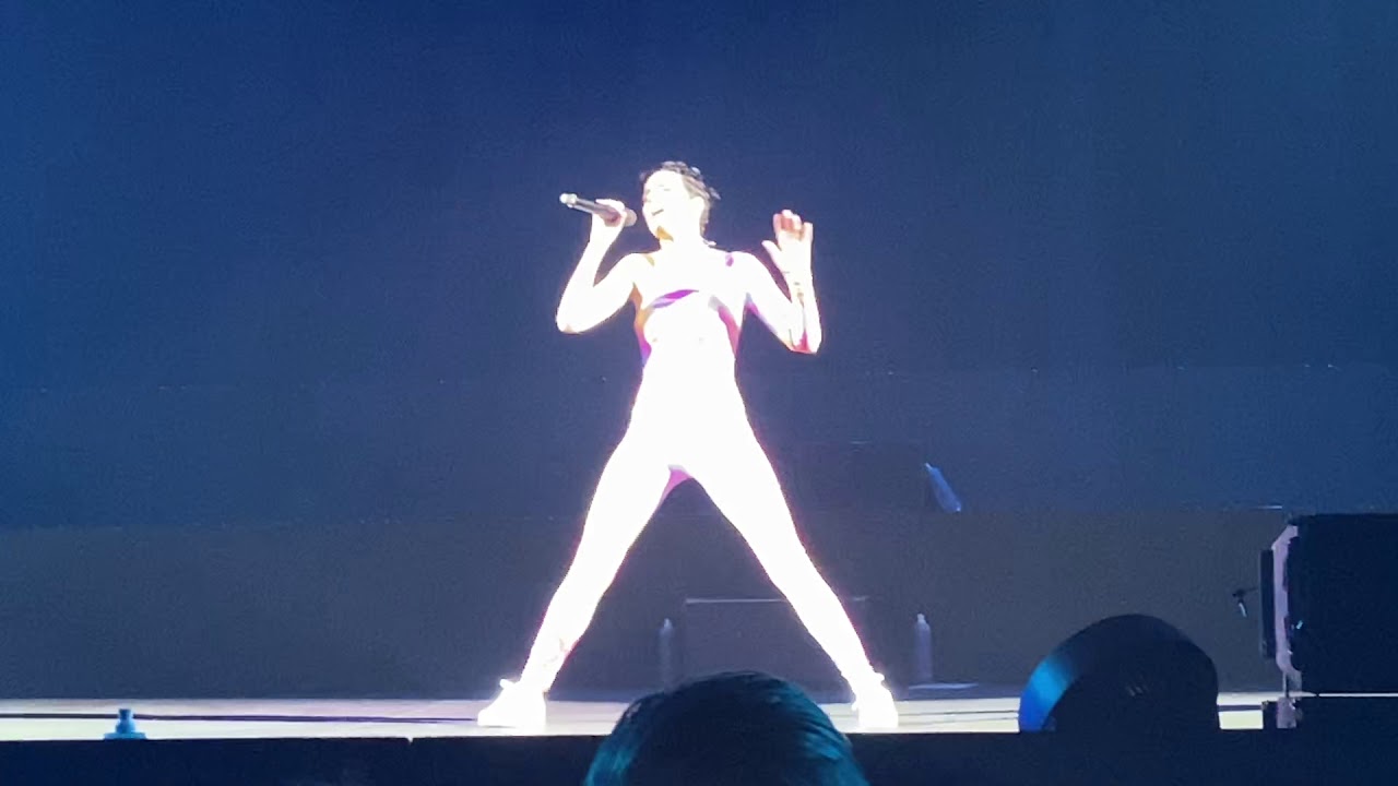 I Hate Everybody - Halsey Berlin Manic Tour