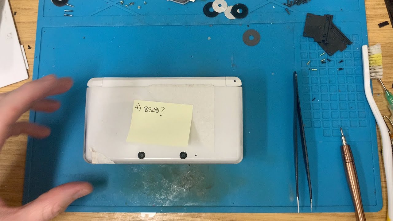 7 x Faulty 3DS Consoles   4  BSOD