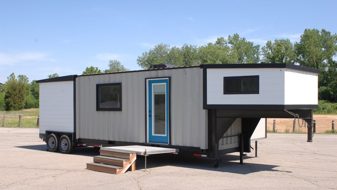 Expanding Shipping Container That's On Wheels