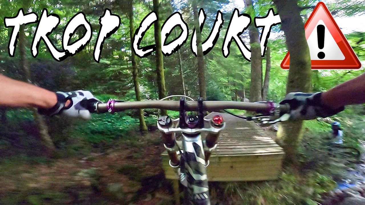 Je TOMBE dans une RIVIÈRE à VTT