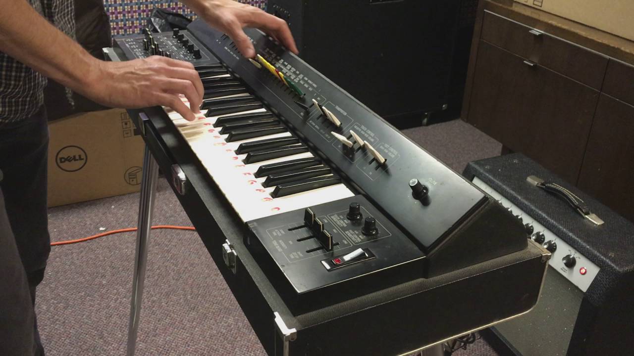 Yamaha SY-2 Demo - Vintage Synthesizer Monophonic Keyboard