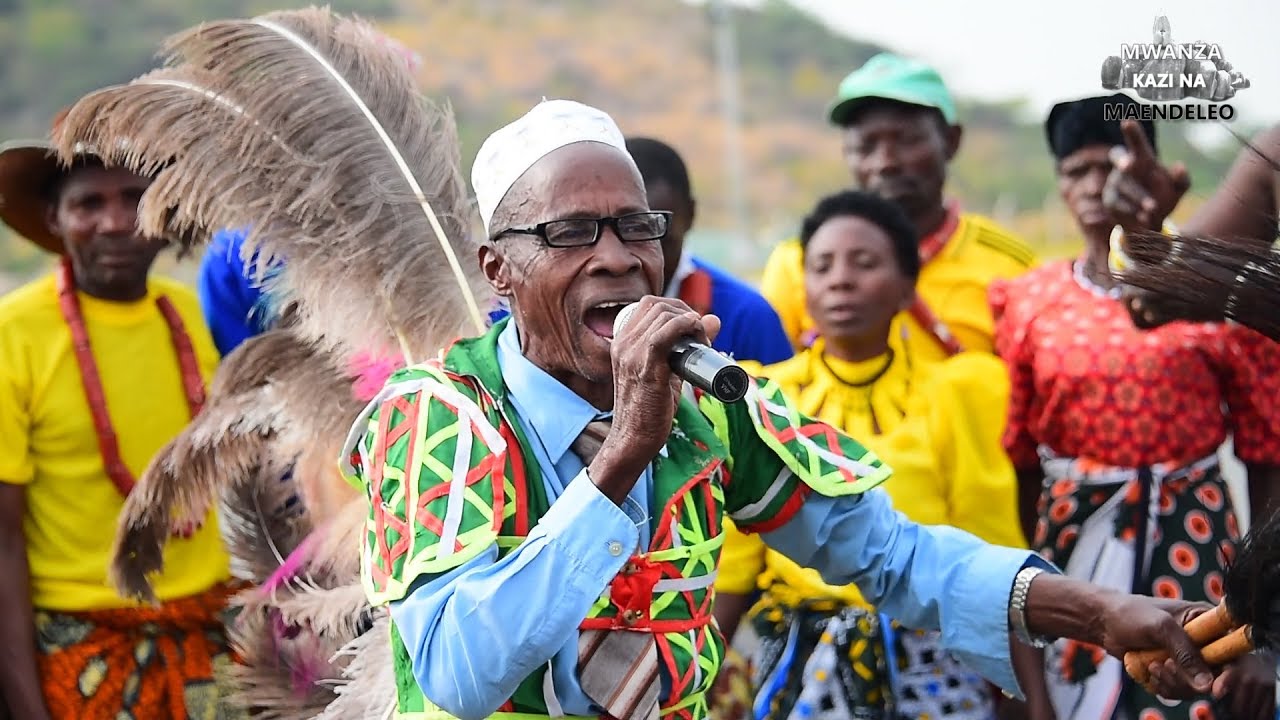 Wasukuma walivyoimba Nyimbo yakumpongeza Mhe. Rais Magufuli na RC Mongella